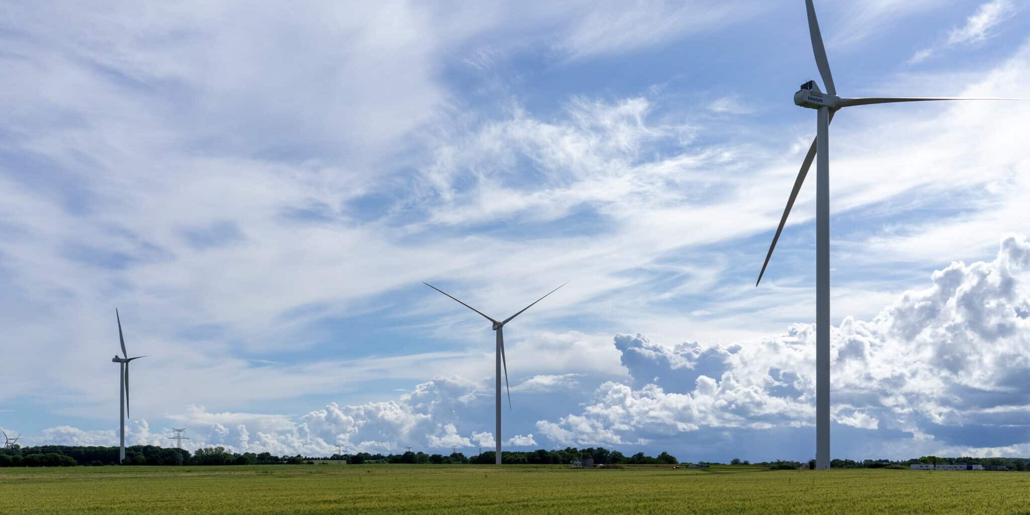 Der Windpark Pâtis aux Chevaux ist einer der drei Parks, in die ein von der EB – Sustainable Investment Management (EB-SIM) beratener Artikel 9-Fonds nun investiert. (Foto: Volkswind)